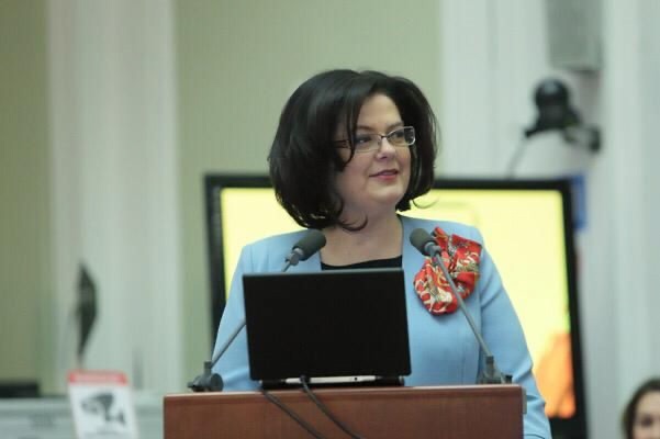 Елена Дыбова