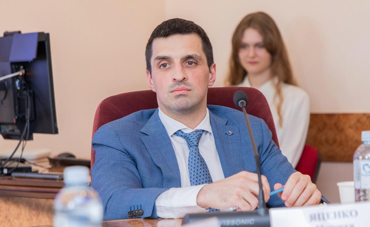 Никита Яценко